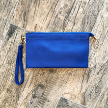 Load image into Gallery viewer, Pebble Wristlet / Crossbody