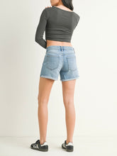 Load image into Gallery viewer, Mid Rise Fray Shorts - Light Blue

