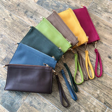 Load image into Gallery viewer, Pebble Wristlet / Crossbody
