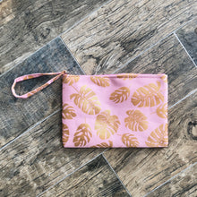 Load image into Gallery viewer, Foil Leaves Pouch - 4 Colors
