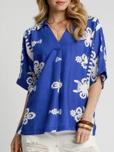Load image into Gallery viewer, Print Pleat Front Top - Royal FINAL SALE

