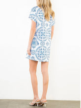 Load image into Gallery viewer, Shell Print V-Neck Dress - White/Blue
