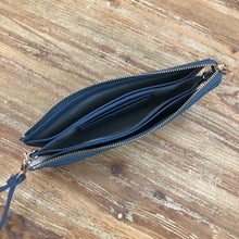 Load image into Gallery viewer, Pebble Wristlet / Crossbody
