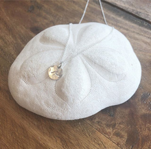 Load image into Gallery viewer, Round Wave Necklace

